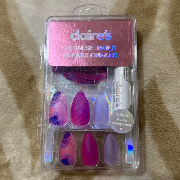 Claire’s Fake nails 💅